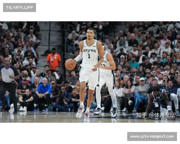 文班亚马膝盖酸痛，马刺内线防守告急